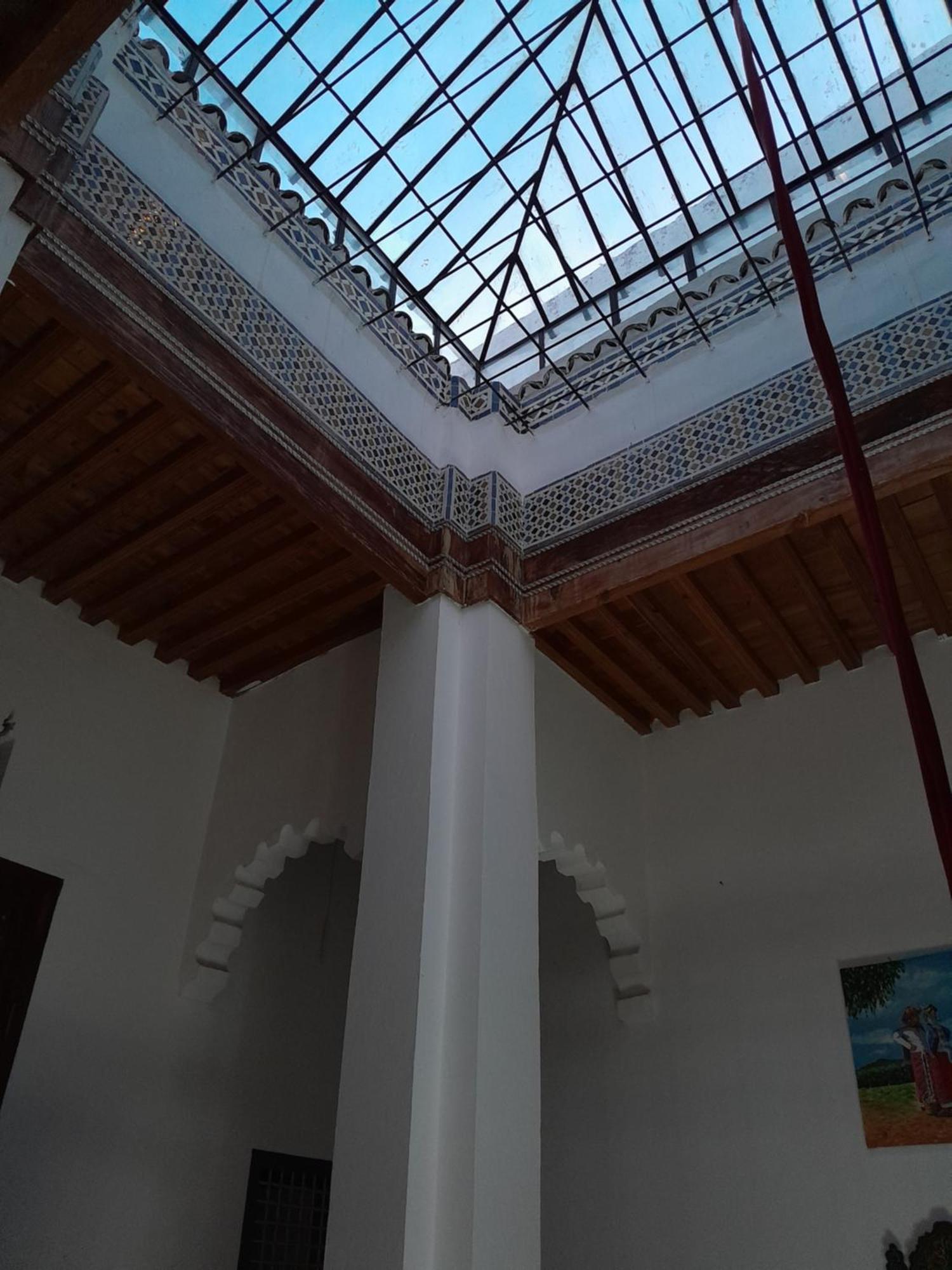 Hostel Four Seasons Tétouan Esterno foto